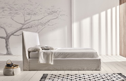 Cama con canapé tapizada Hermes