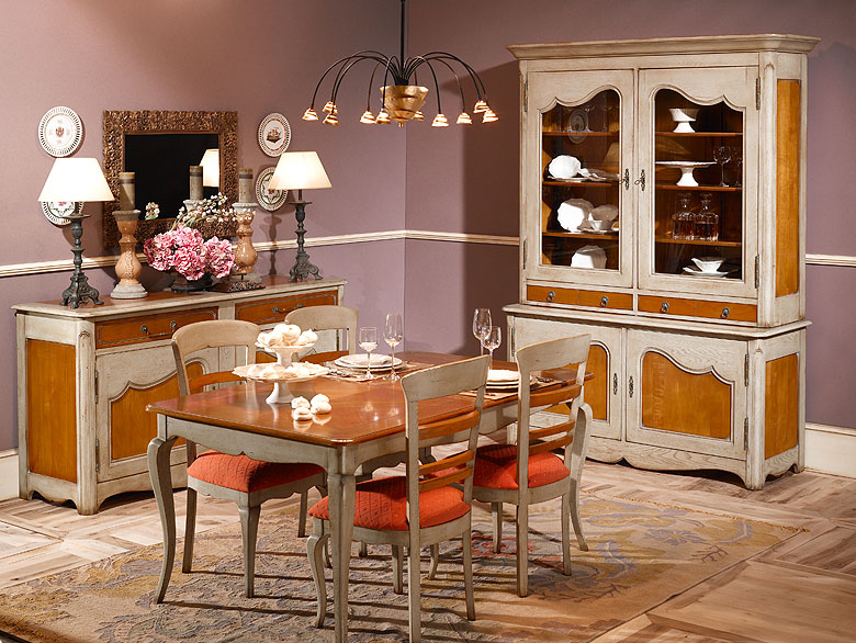 Mesa de comedor clásica Sarlat de lujo en . Tu tienda  de muebles de lujo
