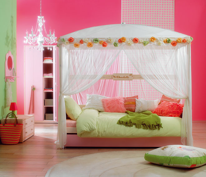 Cama Roses con Dosel Rosas y Cama Nido